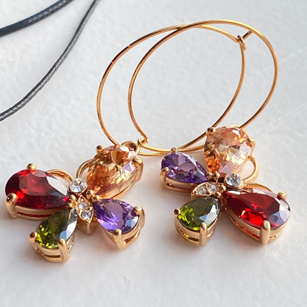 Sparking necklace and butterfly earrings set